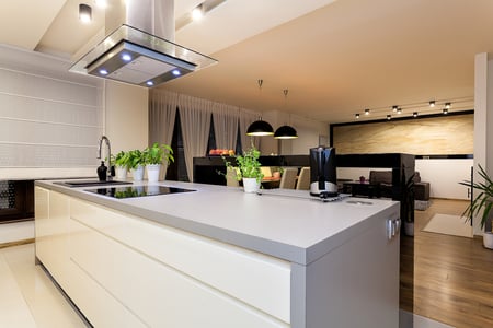 Urban apartment - White furniture in a modern kitchen